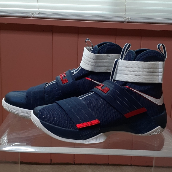 lebron james zoom soldier 10